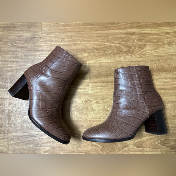 Madewell Shoes - Mira croc embossed ankle boots